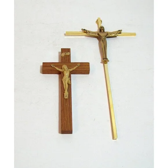 Two Vintage Crucifixes Catholic Christian Crosses - Picture 2 of 4